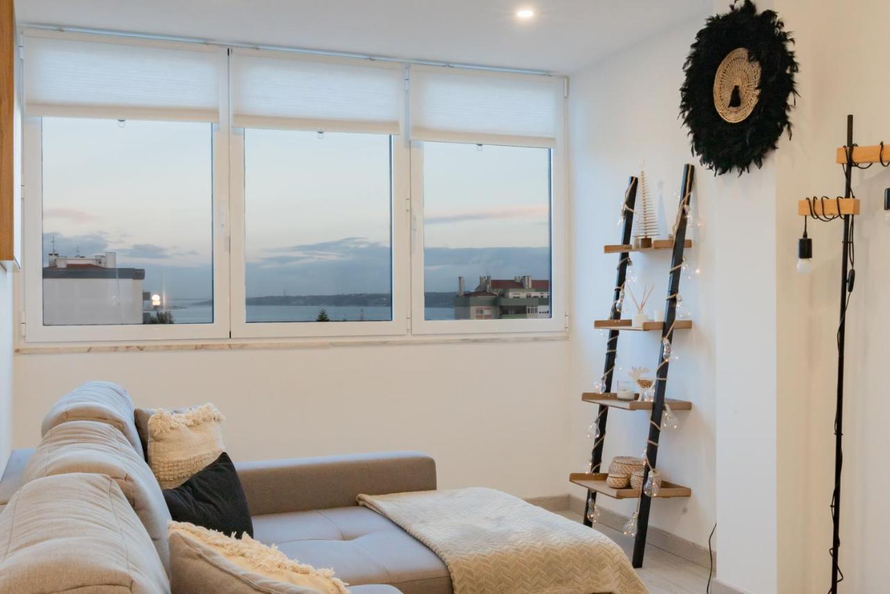 Stylish Apartment W/ River View By Lovelystay Oeiras Exteriér fotografie