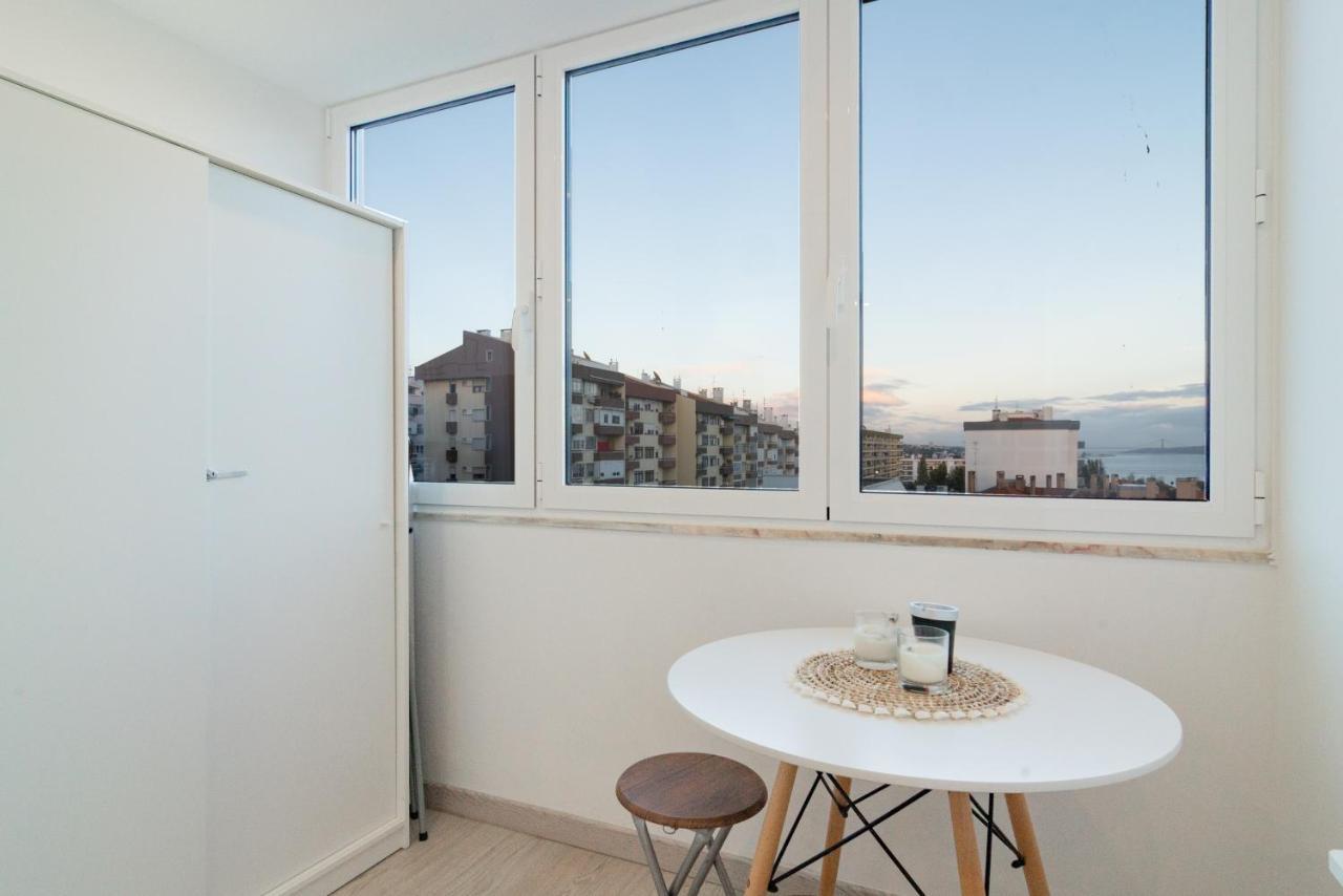 Stylish Apartment W/ River View By Lovelystay Oeiras Exteriér fotografie