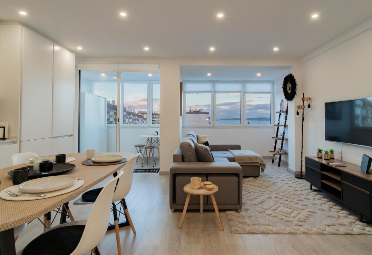 Stylish Apartment W/ River View By Lovelystay Oeiras Exteriér fotografie